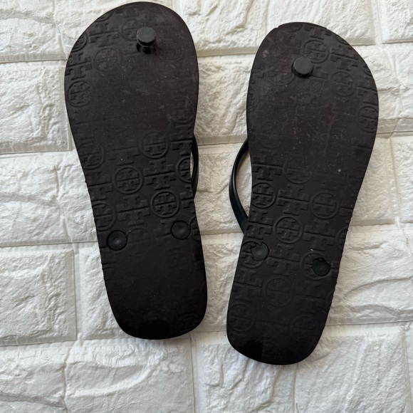 Tory Burch  Print Flip Flops Size 7 - Picture 2 of 4